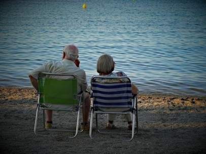 Imserso, playa, ancianos, jubilados.