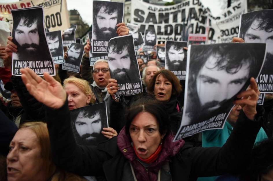 Resultado de imagen para santiago maldonado desaparecido en argentina