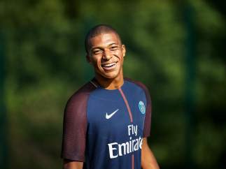 Mbappé (180 millones de euros)