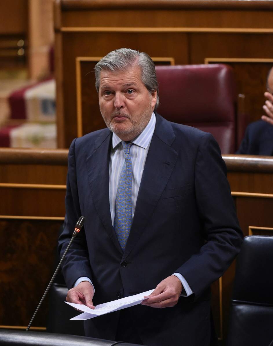 Méndez de Vigo anuncia que aumentará el gasto en becas y en educación en 2018