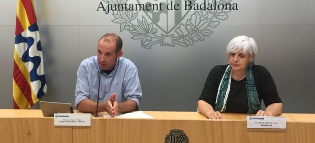 El concejal de Badalona Francesc Duran, y la alcaldesa, Dolors Sabater