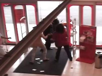 Robo con un carrito