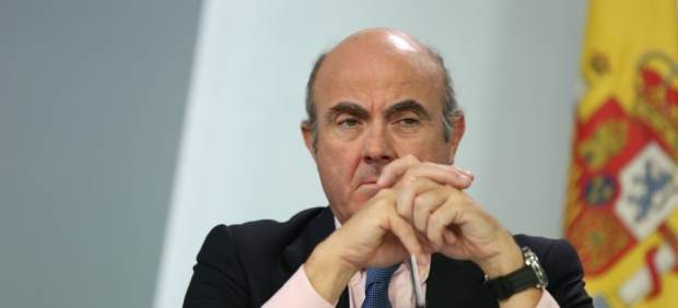 Luis de Guindos en la rueda de prensa tras el Consejo de Ministros