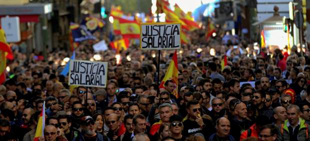 Manifestación de policías y guardias civiles