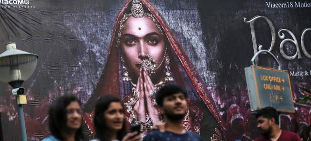 Un político hindú ofrece una recompensa para decapitar a una actriz de Bollywood