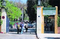 Los padres exigen más reformas Los padres exigen más reformas