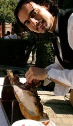 jamon serrano cortando jamon serrano cortando