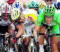 Boonen y un cabezazo Boonen y un cabezazo