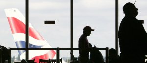 Un avión de British Airways, en el aeropuerto de Heathrow
