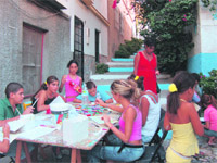 Un taller infantil al raso en la Cruz Verde Un taller infantil al raso en la Cruz Verde