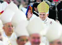 El sínodo de los obispos consagra la ‘contrarreforma’ de Ratzinger El sínodo de los obispos consagra la ‘contrarreforma’ de Ratzinger
