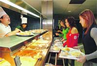 Si quieres ahorrar 4 3 por menú, come en el Campus Si quieres ahorrar 4 3 por menú, come en el Campus