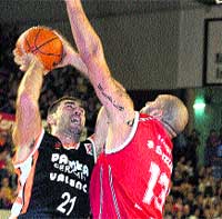 El Pamesa REMONTA ante el Manresa El Pamesa REMONTA ante el Manresa