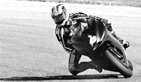 Mientras unos estrenan moto... Mientras unos estrenan moto...