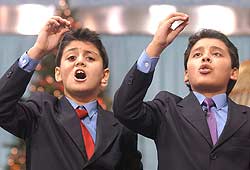 Dos niños de San Ildefonso cantan el Gordo de Navidad (Archivo) Dos niños de San Ildefonso cantan el Gordo de Navidad (Archivo)