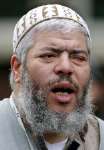 El clérigo Abu Hamza, culpable de incitar al asesinato El clérigo Abu Hamza, culpable de incitar al asesinato