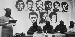 Miembros de ETA leen un comunicado tras el atentado contra Luis Carrero Blanco. 28-12-1973 en Francia. Miembros de ETA leen un comunicado tras el atentado contra Luis Carrero Blanco. 28-12-1973 en Francia.
