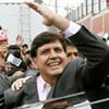 Alán García es ovacionado por sus simpatizantes (Foto: Reuters)