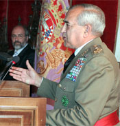 El general Pardo de Santayana, durante el acto en Segovia (Foto: Efe) El general Pardo de Santayana, durante el acto en Segovia (Foto: Efe)