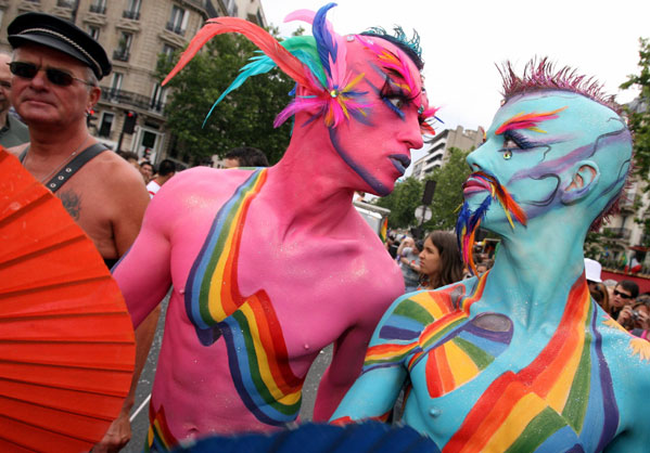 VIDEOS GAYS CON DIZFRACES videos gays con dizfraces