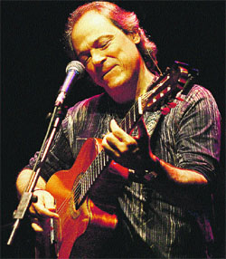 Toquinho es uno de los compositores más solicitados fuera de su país. Toquinho es uno de los compositores más solicitados fuera de su país.