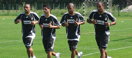 Emerson, Cicinho, Robinho y Roberto Carlos Emerson, Cicinho, Robinho y Roberto Carlos