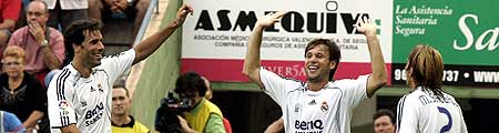Van Nistelrooy y Cassano Van Nistelrooy y Cassano