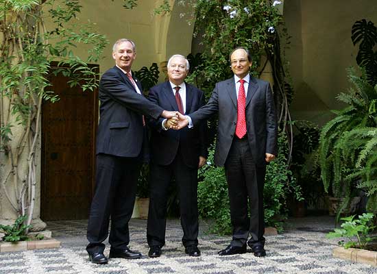 Pacto sobre el uso conjunto del aeropuerto del Peñón Pacto sobre el uso conjunto del aeropuerto del Peñón