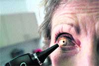 Ojo con el laser, aunque sea usted capaz de leer esto, quiza necesite operarse de miopia. Le contamos todo cuanto requiere saber.