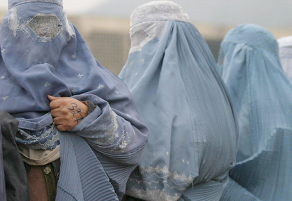 Mujeres afganas con burka Mujeres afganas con burka