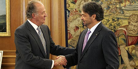 El Rey Juan Carlos y Benach El Rey Juan Carlos y Benach