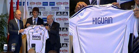 Higuaín, durante su presentación Higuaín, durante su presentación