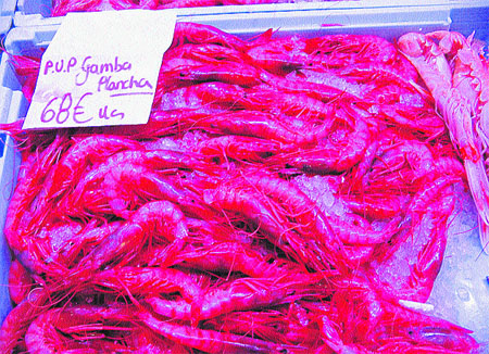 Los productos navideños salen caros a última hora Los productos navideños salen caros a última hora
