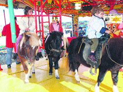 Atracciones y diversión en la feria de Rabassa