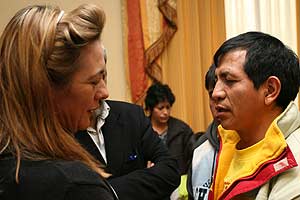 El tío de Carlos con Pilar Manjón El tío de Carlos con Pilar Manjón