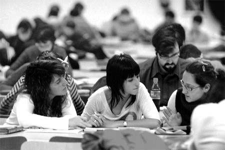 Las bibliotecas de la Universidad abren más horas por los exámenes Las bibliotecas de la Universidad abren más horas por los exámenes