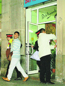 Golpe policial a una Golpe policial a una