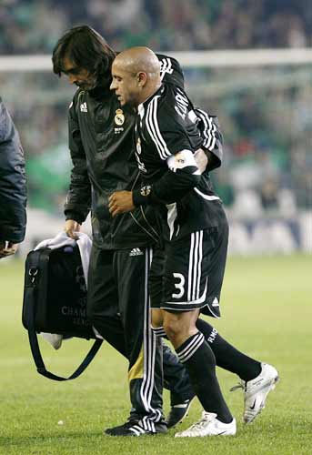 Roberto Carlos, lesionado Roberto Carlos, lesionado