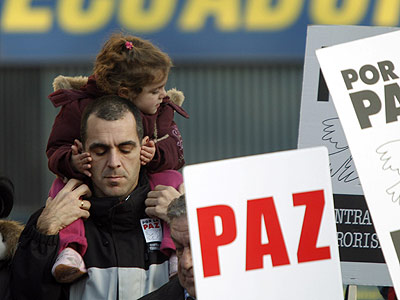La paz ha sido el lema que ha dominado la marcha La paz ha sido el lema que ha dominado la marcha