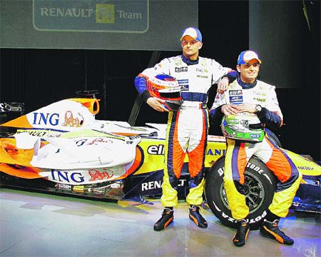 Alonso ya ejerce de líder Alonso ya ejerce de líder