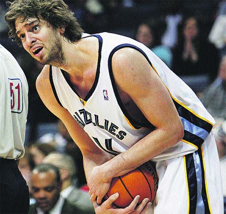Gasol anota 30 puntos y su afición aún le pita Gasol anota 30 puntos y su afición aún le pita