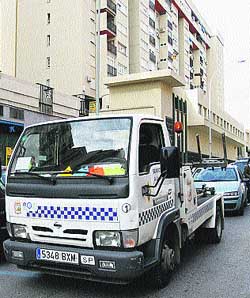 La grúa retira cada día 71 vehículos por infracciones La grúa retira cada día 71 vehículos por infracciones
