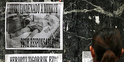 Carteles a favor de De Juana en San Sebastián Carteles a favor de De Juana en San Sebastián
