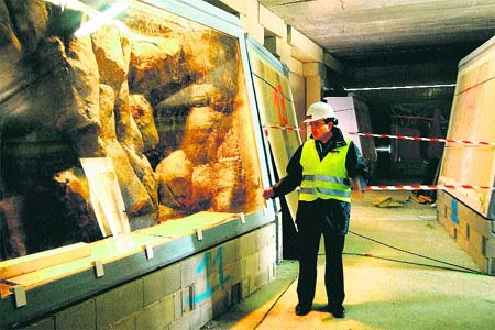 Los obreros de la Expo ya trabajan hasta 11 horas/día Los obreros de la Expo ya trabajan hasta 11 horas/día