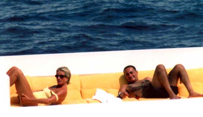 Lady Diana y Dodi Al Fayed días antes de su muerte Lady Diana y Dodi Al Fayed días antes de su muerte