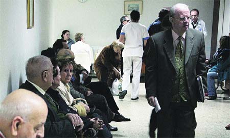 Los trabajadores de la sanidad harán huelga indefinida en abril Los trabajadores de la sanidad harán huelga indefinida en abril