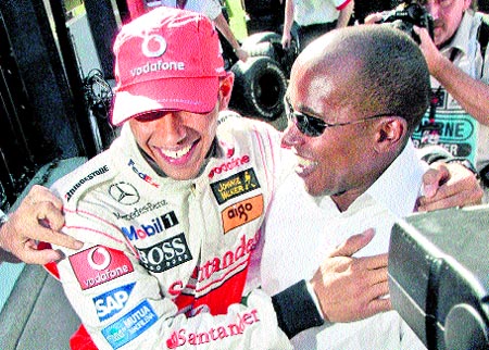Alonso tiene a su lado a un todoterreno Alonso tiene a su lado a un todoterreno