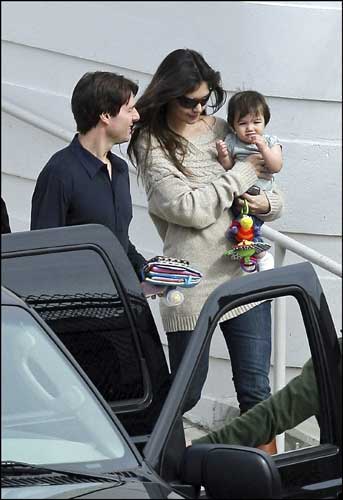 Tom Cruise, Katie Holmes y Suri Tom Cruise, Katie Holmes y Suri