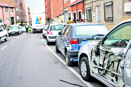 Se empotró contra 6 coches Se empotró contra 6 coches