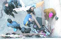 Tres terroristas se suicidan en las calles de Casablanca Tres terroristas se suicidan en las calles de Casablanca